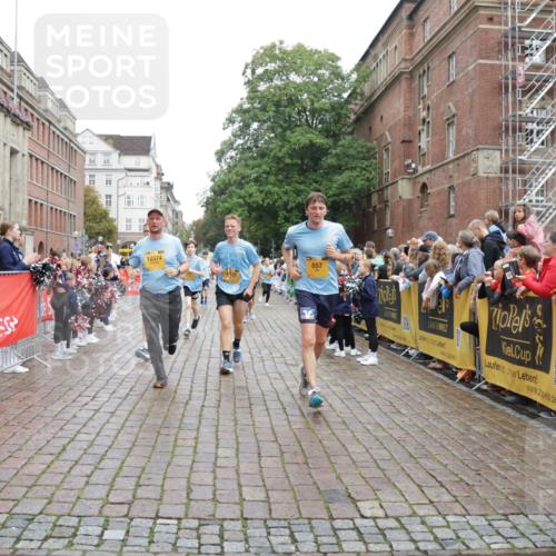 13.09.2026 - Kiel Lauf Yannick Fuchs http://msf.ph/oto/10424395 13.09.2026 09:45:53 Ziel 557, 1418, 2127, 2788, 3142, 3301, 3974, 4413, 4569, 5511, 5757, 5829, 7202, 7572, 7911, 7924, 8244, 8611, 8859, 9841, 10036, 10392, 10719, 12374, 12841, 1023, 1503, 1579, 2017, 2835, 3025, 3408, 5103, 5369, 5399, 5811, 6038, 7349, 7854, 8126, 8152, 8854, 9456, 10142, 10445, 10498, 11939, 12069, 12281, 12347, 1415, 2482, 3052, 4909, 4910, 4918, 5234, 6732, 7015, 8125, 10203, 10685, 10898, 11076, 11078, 2282, 3479 meine-sportfotos.de