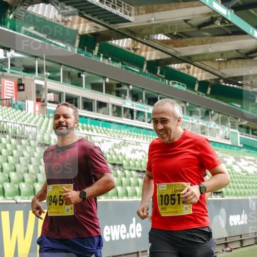 13.09.2026 - 21. swb-Marathon Bremen Michael Burmester http://msf.ph/oto/10424400 13.09.2026 10:47:08 Laufen im Stadion 10161, 10349, 10472, 10535, 10895, 10933, 10970, 11050, 11104, 11181, 11244, 11262, 11296, 11309, 11367, 11457, 11529, 11530, 11546, 11573, 11574, 11579, 11639, 11663, 11675, 11709, 11760, 11821, 12157, 12211, 12285, 12316, 12317, 12340, 12374, 12422, 12444, 12462, 10002, 10004, 10005, 10176, 10191, 10192, 10271, 10295, 10303, 10325, 10335, 10361, 10362, 10459, 10513, 10629, 10756, 10779, 10882, 10997, 10999, 11233, 11307, 11355 meine-sportfotos.de