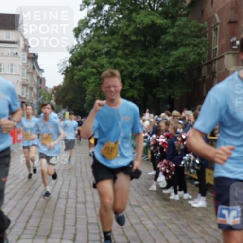 13.09.2026 - Kiel Lauf Yannick Fuchs http://msf.ph/oto/10424411 13.09.2026 09:45:54 Ziel 557, 1418, 2127, 2788, 3142, 3301, 3974, 4413, 4569, 5511, 5757, 5829, 7202, 7572, 7911, 7924, 8244, 8611, 8859, 9841, 10036, 10392, 10719, 12374, 12841, 1023, 1503, 1579, 2017, 2835, 3025, 3408, 4413, 5103, 5369, 5399, 5811, 6038, 7349, 7854, 8126, 8152, 8854, 9456, 10142, 10392, 10445, 10498, 11939, 12069, 12281, 12347, 1415, 2482, 3052, 4909, 4910, 4918, 5234, 5855, 6732, 7015, 7308, 8125, 10203, 10685, 10898, 11076, 11078, 1503, 2282, 3479, 5103 meine-sportfotos.de