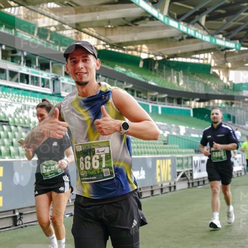 13.09.2026 - 21. swb-Marathon Bremen Michael Burmester http://msf.ph/oto/10424432 13.09.2026 13:23:57 Laufen im Stadion 137, 160, 182, 211, 324, 434, 533, 548, 571, 609, 708, 721, 723, 739, 743, 752, 892, 1178, 1259, 1273, 1331, 1463, 1471, 1597, 1598, 1691, 1746, 1788, 1944, 2095, 2211, 2213, 2252, 2286, 2312, 2323, 2433, 2445, 2465, 2475, 2483, 2495, 2497, 2503, 2504, 2526, 2571, 2644, 2768, 2776, 2936, 2968, 3252, 3282, 3288, 3289, 3292, 3298, 3306, 3312, 3347, 3364, 3381, 3395, 3423, 3447, 3505, 3530, 3559, 3727, 3770, 3819, 4054, 4231, 4406, 4407, 4431, 4466, 4467, 4584 meine-sportfotos.de
