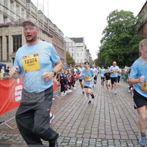 13.09.2026 - Kiel Lauf Yannick Fuchs http://msf.ph/oto/10424434 13.09.2026 09:45:55 Ziel 557, 1418, 2127, 2788, 3142, 3301, 3974, 4569, 5511, 5757, 5829, 7202, 7572, 7911, 7924, 8244, 8611, 8859, 9841, 10036, 10719, 12374, 12841, 1023, 1503, 1579, 2017, 2788, 2835, 3025, 3408, 3974, 4413, 5103, 5369, 5399, 5811, 6038, 7202, 7349, 7854, 8126, 8152, 9456, 10142, 10392, 10445, 10498, 11939, 12069, 12281, 12347, 1415, 2482, 3052, 3954, 4909, 4910, 4918, 5234, 5855, 5955, 6732, 7015, 7308, 8125, 10203, 10685, 10898, 11076, 11078, 1503, 2282, 3479, 5103, 5399 meine-sportfotos.de