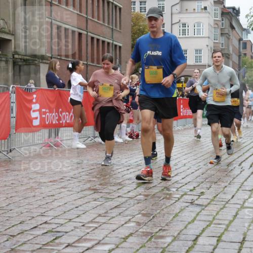 13.09.2026 - Kiel Lauf Yannick Fuchs http://msf.ph/oto/10424447 13.09.2026 11:00:17 Ziel 173, 327, 1036, 1078, 2150, 2151, 2187, 2382, 2490, 2558, 2915, 3121, 3793, 4239, 4787, 6520, 6897, 7438, 7945, 9690, 10346, 10420, 11182, 11220, 11471, 11503, 11607, 11835, 469, 753, 964, 988, 1002, 1078, 1562, 1728, 1895, 1948, 2287, 2382, 3063, 3775, 4437, 4509, 5261, 5627, 6295, 7398, 7543, 7954, 8120, 9140, 9271, 9299, 10996, 11007, 11377, 11415, 11503, 362, 893, 1518, 1650, 1722, 1896, 1897, 2233, 2267, 4261, 10674, 683, 3113, 3176, 7614 meine-sportfotos.de