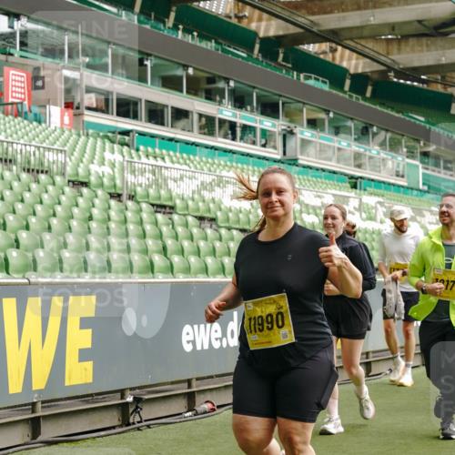 13.09.2026 - 21. swb-Marathon Bremen Michael Burmester http://msf.ph/oto/10424458 13.09.2026 10:47:10 Laufen im Stadion 10161, 10349, 10472, 10535, 10895, 10933, 10970, 11050, 11104, 11181, 11244, 11262, 11296, 11309, 11367, 11457, 11529, 11530, 11546, 11573, 11574, 11579, 11639, 11663, 11675, 11709, 11760, 11821, 12157, 12211, 12285, 12316, 12317, 12340, 12374, 12422, 12444, 12462, 10002, 10004, 10005, 10176, 10191, 10192, 10271, 10295, 10303, 10325, 10335, 10361, 10362, 10459, 10513, 10629, 10756, 10779, 10882, 10997, 10999, 11233, 11307, 11355 meine-sportfotos.de