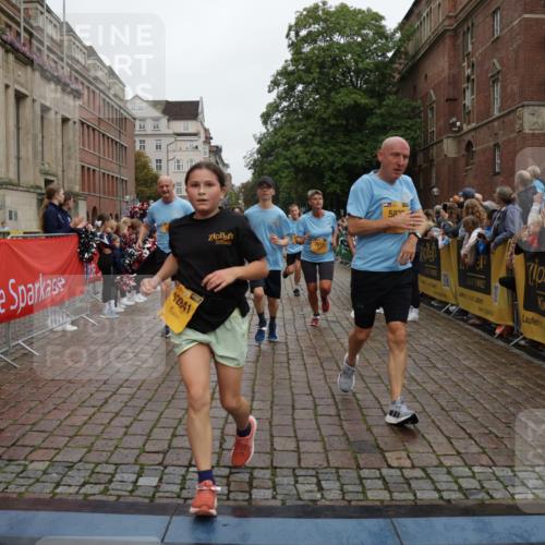13.09.2026 - Kiel Lauf Yannick Fuchs http://msf.ph/oto/10424460 13.09.2026 09:45:57 Ziel 557, 1415, 1418, 2127, 3142, 3301, 4909, 4910, 5234, 5511, 5757, 5829, 7572, 7911, 7924, 8244, 8611, 8859, 9841, 10036, 10719, 12374, 12841, 1023, 1503, 1579, 2017, 2788, 2835, 3025, 3408, 3974, 4413, 4569, 5103, 5369, 5399, 5511, 5811, 6038, 7202, 7349, 7854, 8126, 8152, 9456, 10142, 10392, 10445, 10498, 11939, 12069, 12281, 442, 2482, 3052, 3954, 4918, 5855, 5955, 6732, 7015, 7308, 8125, 10203, 10685, 10898, 11076, 11078, 1503, 2017, 2282, 3408, 5103, 5369, 5399 meine-sportfotos.de