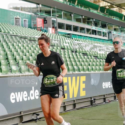 13.09.2026 - 21. swb-Marathon Bremen Michael Burmester http://msf.ph/oto/10424474 13.09.2026 13:23:58 Laufen im Stadion 137, 160, 182, 211, 324, 434, 533, 548, 571, 609, 708, 721, 723, 739, 743, 752, 892, 1178, 1259, 1273, 1331, 1463, 1471, 1491, 1597, 1598, 1691, 1746, 1788, 1944, 2095, 2211, 2213, 2252, 2286, 2312, 2323, 2433, 2445, 2465, 2475, 2483, 2495, 2497, 2503, 2504, 2526, 2571, 2644, 2768, 2776, 2936, 2968, 3252, 3282, 3288, 3289, 3292, 3298, 3306, 3312, 3347, 3364, 3381, 3395, 3423, 3447, 3505, 3530, 3559, 3727, 3770, 3819, 4054, 4231, 4406, 4407, 4431, 4466, 4467, 4584 meine-sportfotos.de