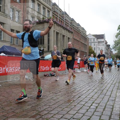13.09.2026 - Kiel Lauf Yannick Fuchs http://msf.ph/oto/10424493 13.09.2026 11:00:22 Ziel 327, 893, 1036, 1518, 1896, 1897, 2150, 2151, 2187, 2558, 2915, 3121, 3793, 4239, 4787, 4905, 6431, 6770, 6897, 7091, 7997, 8481, 9408, 10346, 10674, 11182, 11220, 11471, 11835, 12214, 12457, 173, 327, 469, 753, 964, 1002, 1078, 1562, 1728, 1895, 1948, 2287, 2382, 2490, 3063, 3121, 3775, 4437, 4509, 5261, 5627, 6295, 6520, 6897, 7398, 7438, 7945, 7954, 8120, 9140, 9271, 9299, 9690, 10420, 10996, 11007, 11377, 11415, 11503, 11607, 362, 1650, 1722, 1795, 2233, 2267, 4261 meine-sportfotos.de