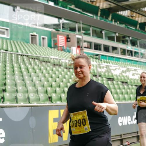 13.09.2026 - 21. swb-Marathon Bremen Michael Burmester http://msf.ph/oto/10424497 13.09.2026 10:47:11 Laufen im Stadion 10161, 10264, 10349, 10472, 10535, 10895, 10933, 10970, 11050, 11104, 11181, 11244, 11262, 11296, 11309, 11367, 11443, 11457, 11529, 11530, 11546, 11573, 11574, 11579, 11639, 11663, 11675, 11709, 11760, 11821, 12157, 12211, 12285, 12316, 12317, 12340, 12374, 12422, 12444, 12462, 10002, 10004, 10005, 10176, 10191, 10192, 10271, 10295, 10303, 10325, 10335, 10361, 10362, 10459, 10513, 10629, 10756, 10779, 10882, 10997, 10999, 11233, 11307, 11355 meine-sportfotos.de