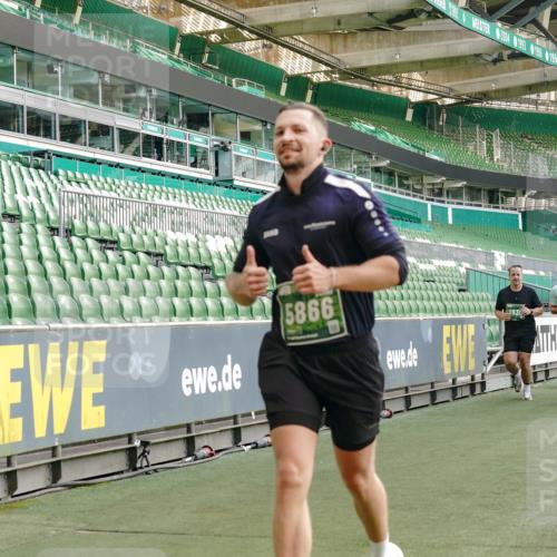 13.09.2026 - 21. swb-Marathon Bremen Michael Burmester http://msf.ph/oto/10424508 13.09.2026 13:24:00 Laufen im Stadion 137, 160, 182, 211, 324, 434, 533, 548, 609, 708, 721, 723, 739, 743, 752, 892, 1178, 1259, 1273, 1331, 1463, 1471, 1491, 1597, 1598, 1691, 1746, 1788, 1944, 2095, 2211, 2213, 2252, 2286, 2312, 2323, 2433, 2445, 2465, 2475, 2483, 2495, 2497, 2503, 2504, 2526, 2571, 2644, 2768, 2776, 2936, 2968, 3252, 3282, 3288, 3289, 3292, 3298, 3306, 3312, 3347, 3364, 3381, 3395, 3423, 3447, 3505, 3530, 3559, 3727, 3770, 3819, 4054, 4231, 4406, 4407, 4431, 4466, 4467, 4584 meine-sportfotos.de