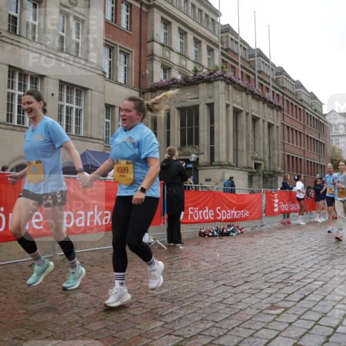 13.09.2026 - Kiel Lauf Yannick Fuchs http://msf.ph/oto/10424571 13.09.2026 11:00:31 Ziel 362, 893, 1518, 1650, 1896, 1897, 2233, 2267, 2915, 3793, 4261, 4524, 4787, 4905, 6431, 6770, 7091, 7179, 7997, 8481, 8565, 9327, 9408, 10346, 10590, 10674, 11797, 11835, 12214, 12457, 12756, 12757, 12773, 173, 327, 753, 964, 1036, 1078, 1562, 1728, 2150, 2151, 2187, 2382, 2490, 2558, 2915, 3121, 3775, 4239, 4437, 4509, 4787, 6520, 6897, 7398, 7438, 7945, 9140, 9271, 9690, 10420, 10996, 11182, 11220, 11471, 11503, 11607, 1722, 1795, 2038 meine-sportfotos.de