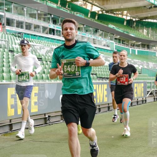 13.09.2026 - 21. swb-Marathon Bremen Michael Burmester http://msf.ph/oto/10424612 13.09.2026 13:01:07 Laufen im Stadion 135, 242, 260, 282, 318, 342, 440, 531, 651, 687, 930, 946, 1006, 1067, 1209, 1368, 1436, 1448, 1493, 1494, 1582, 1650, 1861, 1896, 1935, 1963, 2033, 2047, 2062, 2088, 2293, 2306, 2322, 2370, 2409, 2427, 2481, 2485, 2490, 2491, 2517, 2560, 2561, 2627, 2638, 2658, 2686, 2700, 2708, 2781, 2906, 2914, 2967, 3076, 3105, 3145, 3168, 3173, 3273, 3354, 3372, 3374, 3375, 3385, 3480, 3524, 3526, 3642, 3667, 3729, 3774, 3806, 3855, 3856, 3861, 3930 meine-sportfotos.de