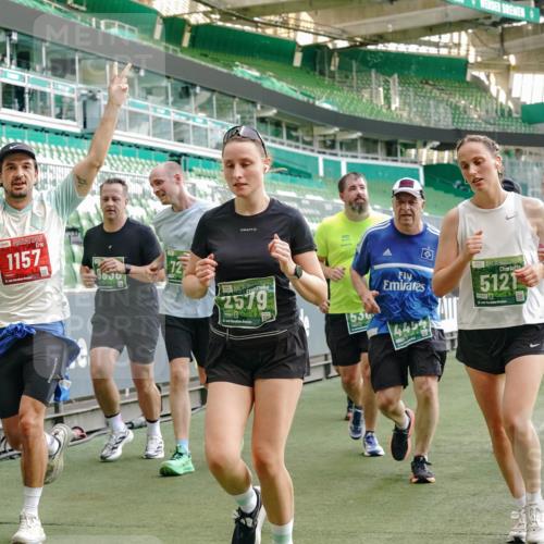 13.09.2026 - 21. swb-Marathon Bremen Michael Burmester http://msf.ph/oto/10424627 13.09.2026 13:24:04 Laufen im Stadion 137, 160, 182, 324, 434, 533, 548, 609, 708, 721, 723, 739, 743, 752, 892, 1178, 1273, 1331, 1463, 1471, 1491, 1597, 1598, 1691, 1746, 1788, 1944, 2095, 2211, 2213, 2252, 2267, 2286, 2312, 2323, 2433, 2445, 2465, 2475, 2483, 2495, 2497, 2503, 2526, 2554, 2571, 2644, 2768, 2776, 2936, 2968, 3252, 3282, 3288, 3289, 3292, 3298, 3306, 3312, 3347, 3364, 3381, 3395, 3423, 3447, 3505, 3530, 3559, 3727, 3770, 3819, 4054, 4231, 4406, 4407, 4466, 4467 meine-sportfotos.de
