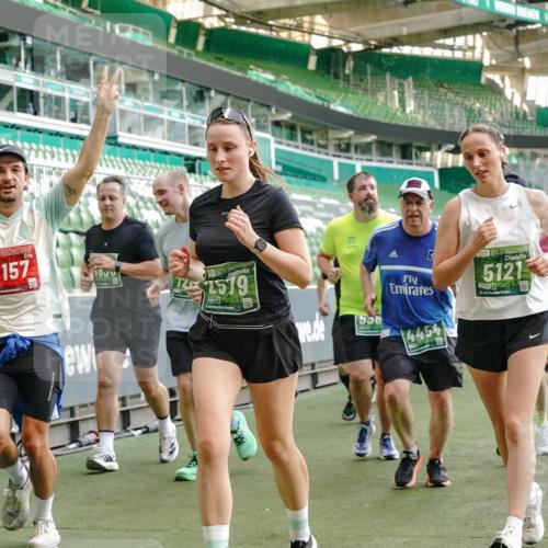 13.09.2026 - 21. swb-Marathon Bremen Michael Burmester http://msf.ph/oto/10424636 13.09.2026 13:24:04 Laufen im Stadion 137, 160, 182, 324, 434, 533, 548, 609, 708, 721, 723, 739, 743, 752, 892, 1178, 1273, 1331, 1463, 1471, 1491, 1597, 1598, 1691, 1746, 1788, 1944, 2095, 2211, 2213, 2252, 2267, 2286, 2312, 2323, 2433, 2445, 2465, 2475, 2483, 2495, 2497, 2503, 2526, 2554, 2571, 2644, 2768, 2776, 2936, 2968, 3252, 3282, 3288, 3289, 3292, 3298, 3306, 3312, 3347, 3364, 3381, 3395, 3423, 3447, 3505, 3530, 3559, 3727, 3770, 3819, 4054, 4231, 4406, 4407, 4466, 4467 meine-sportfotos.de