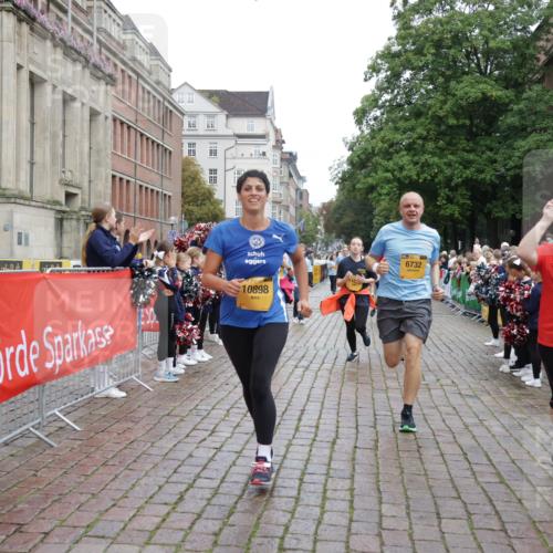 13.09.2026 - Kiel Lauf Yannick Fuchs http://msf.ph/oto/10424644 13.09.2026 09:46:09 Ziel 1415, 2482, 3052, 4909, 4910, 4918, 5234, 5855, 6732, 7015, 7308, 8125, 10203, 10685, 10898, 11076, 11078, 557, 1023, 1418, 2127, 2788, 3025, 3142, 3301, 3974, 4413, 4569, 5511, 5757, 5829, 7202, 7349, 7572, 7911, 7924, 8126, 8244, 8611, 8859, 9841, 10036, 10142, 10392, 10445, 10719, 12281, 12374, 12841, 167, 181, 442, 3361, 3954, 5955, 6857, 10117, 10913, 11316, 11859, 11861, 12495, 12621, 1023, 1579, 2835, 6038, 8126 meine-sportfotos.de