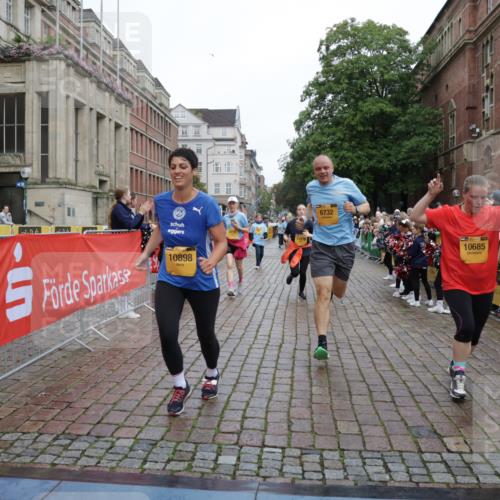 13.09.2026 - Kiel Lauf Yannick Fuchs http://msf.ph/oto/10424652 13.09.2026 09:46:09 Ziel 1415, 2482, 3052, 4909, 4910, 4918, 5234, 5855, 6732, 7015, 7308, 8125, 10203, 10685, 10898, 11076, 11078, 557, 1023, 1418, 2127, 2788, 3025, 3142, 3301, 3974, 4413, 4569, 5511, 5757, 5829, 7202, 7349, 7572, 7911, 7924, 8126, 8244, 8611, 8859, 9841, 10036, 10142, 10392, 10445, 10719, 12281, 12374, 12841, 167, 181, 442, 3361, 3954, 5955, 6857, 10117, 10913, 11316, 11859, 11861, 12495, 12621, 1023, 1579, 2835, 6038, 8126 meine-sportfotos.de