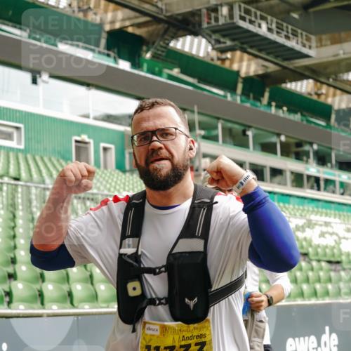 13.09.2026 - 21. swb-Marathon Bremen Michael Burmester http://msf.ph/oto/10424657 13.09.2026 10:47:16 Laufen im Stadion 10161, 10264, 10349, 10472, 10535, 10895, 10933, 10970, 11050, 11104, 11181, 11244, 11262, 11296, 11443, 11457, 11529, 11530, 11546, 11573, 11574, 11579, 11639, 11663, 11675, 11709, 11760, 11821, 12157, 12211, 12285, 12316, 12317, 12340, 12374, 12422, 12444, 12462, 10002, 10004, 10005, 10176, 10191, 10192, 10271, 10295, 10325, 10335, 10361, 10362, 10459, 10513, 10629, 10756, 10779, 10882, 10997, 10999, 11233, 11307, 11355 meine-sportfotos.de