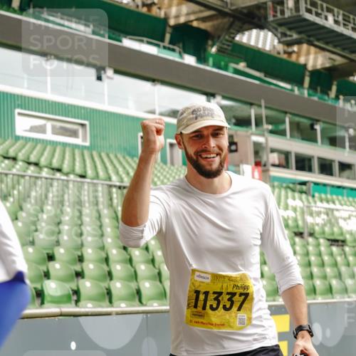 13.09.2026 - 21. swb-Marathon Bremen Michael Burmester http://msf.ph/oto/10424662 13.09.2026 10:47:16 Laufen im Stadion 10161, 10264, 10349, 10472, 10535, 10895, 10933, 10970, 11050, 11104, 11181, 11244, 11262, 11296, 11443, 11457, 11529, 11530, 11546, 11573, 11574, 11579, 11639, 11663, 11675, 11709, 11760, 11821, 12157, 12211, 12285, 12316, 12317, 12340, 12374, 12422, 12444, 12462, 10002, 10004, 10005, 10176, 10191, 10192, 10271, 10295, 10325, 10335, 10361, 10362, 10459, 10513, 10629, 10756, 10779, 10882, 10997, 10999, 11233, 11307, 11355 meine-sportfotos.de
