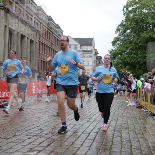 13.09.2026 - Kiel Lauf Yannick Fuchs http://msf.ph/oto/10424674 13.09.2026 11:00:42 Ziel 362, 1722, 1795, 2267, 4055, 4261, 4706, 4855, 5794, 5912, 7179, 7214, 7610, 8590, 8622, 8686, 10480, 10529, 10590, 10700, 11797, 12756, 12757, 12773, 173, 327, 893, 1036, 1078, 1518, 1650, 1896, 1897, 2150, 2151, 2187, 2233, 2382, 2490, 2558, 2915, 3121, 3793, 4239, 4261, 4524, 4787, 4905, 6431, 6520, 6770, 6897, 7091, 7438, 7945, 7997, 8481, 8565, 9327, 9408, 9690, 10346, 10420, 10674, 11182, 11220, 11471, 11503, 11607, 11835, 12214, 12457, 48, 190, 2038 meine-sportfotos.de