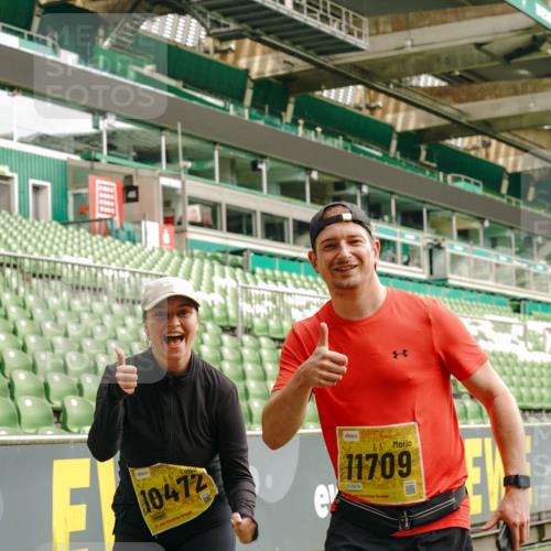 13.09.2026 - 21. swb-Marathon Bremen Michael Burmester http://msf.ph/oto/10424696 13.09.2026 10:47:18 Laufen im Stadion 10161, 10264, 10349, 10535, 10895, 10933, 10970, 11050, 11104, 11181, 11244, 11262, 11296, 11443, 11457, 11529, 11530, 11546, 11573, 11574, 11579, 11639, 11663, 11675, 11698, 11760, 11821, 12157, 12211, 12285, 12316, 12317, 12340, 12374, 12422, 12444, 12462, 10002, 10004, 10005, 10176, 10191, 10192, 10271, 10295, 10325, 10335, 10361, 10362, 10459, 10513, 10629, 10756, 10779, 10882, 10997, 10999, 11233, 11307, 11355 meine-sportfotos.de