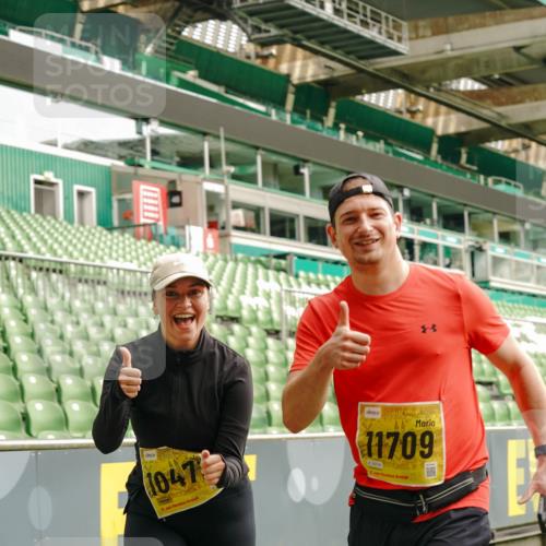 13.09.2026 - 21. swb-Marathon Bremen Michael Burmester http://msf.ph/oto/10424703 13.09.2026 10:47:18 Laufen im Stadion 10161, 10264, 10349, 10535, 10895, 10933, 10970, 11050, 11104, 11181, 11244, 11262, 11296, 11443, 11457, 11529, 11530, 11546, 11573, 11574, 11579, 11639, 11663, 11675, 11698, 11760, 11821, 12157, 12211, 12285, 12316, 12317, 12340, 12374, 12422, 12444, 12462, 10002, 10004, 10005, 10176, 10191, 10192, 10271, 10295, 10325, 10335, 10361, 10362, 10459, 10513, 10629, 10756, 10779, 10882, 10997, 10999, 11233, 11307, 11355 meine-sportfotos.de