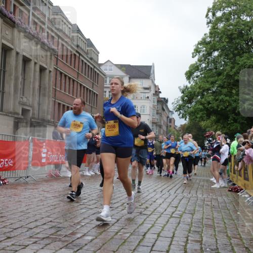 13.09.2026 - Kiel Lauf Yannick Fuchs http://msf.ph/oto/10424731 13.09.2026 11:00:50 Ziel 190, 1795, 2038, 2697, 3423, 3425, 4055, 4769, 4915, 5648, 5794, 6399, 6426, 6995, 6996, 7516, 7610, 8229, 8590, 8622, 9199, 9594, 10339, 10480, 10529, 10700, 11972, 12192, 12326, 362, 893, 1036, 1518, 1650, 1722, 1795, 1896, 1897, 2150, 2151, 2187, 2233, 2267, 2558, 2915, 3793, 4239, 4261, 4524, 4706, 4787, 4855, 4905, 5912, 6431, 6770, 7091, 7179, 7214, 7997, 8481, 8565, 8590, 8686, 9327, 9408, 10346, 10590, 10674, 11182, 11471, 11797, 11835, 12214, 12457, 12756, 48 meine-sportfotos.de