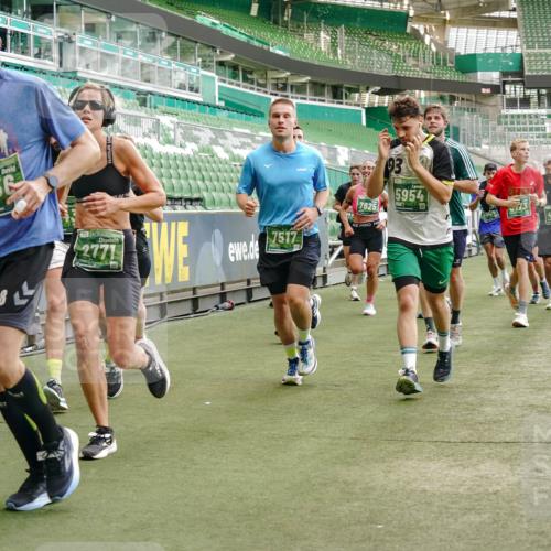13.09.2026 - 21. swb-Marathon Bremen Michael Burmester http://msf.ph/oto/10424736 13.09.2026 13:01:12 Laufen im Stadion 135, 242, 260, 282, 318, 342, 440, 531, 651, 687, 930, 946, 1006, 1067, 1209, 1368, 1436, 1448, 1493, 1494, 1582, 1650, 1861, 1896, 1935, 1963, 2033, 2047, 2062, 2088, 2293, 2306, 2322, 2370, 2409, 2427, 2481, 2485, 2490, 2491, 2517, 2560, 2561, 2627, 2638, 2658, 2686, 2700, 2708, 2781, 2906, 2914, 2967, 3076, 3105, 3145, 3168, 3173, 3273, 3354, 3372, 3374, 3375, 3385, 3392, 3480, 3524, 3526, 3527, 3642, 3667, 3729, 3774, 3806, 3855, 3856, 3861, 3930 meine-sportfotos.de
