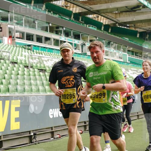 13.09.2026 - 21. swb-Marathon Bremen Michael Burmester http://msf.ph/oto/10424737 13.09.2026 10:47:20 Laufen im Stadion 10161, 10264, 10349, 10535, 10732, 10895, 10933, 10970, 11050, 11104, 11181, 11244, 11262, 11296, 11423, 11443, 11457, 11529, 11530, 11546, 11573, 11574, 11579, 11639, 11663, 11675, 11698, 11760, 12157, 12211, 12285, 12316, 12317, 12340, 12374, 12422, 12444, 12462, 12472, 10002, 10004, 10005, 10176, 10191, 10192, 10271, 10295, 10325, 10335, 10361, 10362, 10459, 10513, 10629, 10756, 10779, 10882, 10997, 10999, 11233, 11307, 11355 meine-sportfotos.de