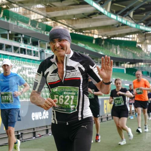 13.09.2026 - 21. swb-Marathon Bremen Michael Burmester http://msf.ph/oto/10424747 13.09.2026 13:24:08 Laufen im Stadion 137, 182, 294, 324, 434, 505, 533, 548, 609, 708, 721, 723, 739, 743, 752, 892, 1178, 1273, 1331, 1463, 1471, 1491, 1515, 1597, 1598, 1691, 1746, 1788, 1944, 2095, 2211, 2213, 2252, 2267, 2286, 2312, 2323, 2433, 2445, 2465, 2475, 2483, 2495, 2497, 2503, 2526, 2554, 2571, 2644, 2768, 2776, 2936, 2968, 3252, 3282, 3288, 3289, 3292, 3298, 3306, 3312, 3347, 3364, 3381, 3395, 3423, 3447, 3505, 3530, 3559, 3727, 3770, 3819, 4054, 4231, 4406, 4407, 4466, 4467 meine-sportfotos.de