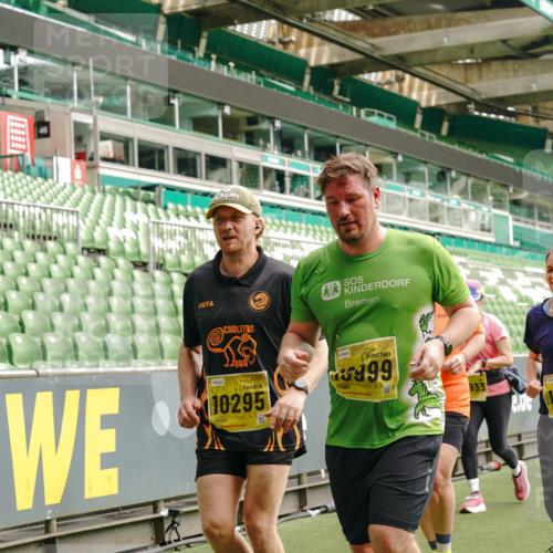 13.09.2026 - 21. swb-Marathon Bremen Michael Burmester http://msf.ph/oto/10424751 13.09.2026 10:47:20 Laufen im Stadion 10161, 10264, 10349, 10535, 10732, 10895, 10933, 10970, 11050, 11104, 11181, 11244, 11262, 11296, 11423, 11443, 11457, 11529, 11530, 11546, 11573, 11574, 11579, 11639, 11663, 11675, 11698, 11760, 12157, 12211, 12285, 12316, 12317, 12340, 12374, 12422, 12444, 12462, 12472, 10002, 10004, 10005, 10176, 10191, 10192, 10271, 10295, 10325, 10335, 10361, 10362, 10459, 10513, 10629, 10756, 10779, 10882, 10997, 10999, 11233, 11307, 11355 meine-sportfotos.de