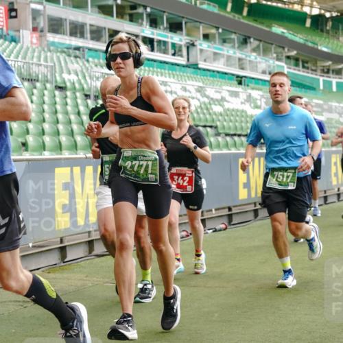 13.09.2026 - 21. swb-Marathon Bremen Michael Burmester http://msf.ph/oto/10424752 13.09.2026 13:01:12 Laufen im Stadion 135, 242, 260, 282, 318, 342, 440, 531, 651, 687, 930, 946, 1006, 1067, 1209, 1368, 1436, 1448, 1493, 1494, 1582, 1650, 1861, 1896, 1935, 1963, 2033, 2047, 2062, 2088, 2293, 2306, 2322, 2370, 2409, 2427, 2481, 2485, 2490, 2491, 2517, 2560, 2561, 2627, 2638, 2658, 2686, 2700, 2708, 2781, 2906, 2914, 2967, 3076, 3105, 3145, 3168, 3173, 3273, 3354, 3372, 3374, 3375, 3385, 3392, 3480, 3524, 3526, 3527, 3642, 3667, 3729, 3774, 3806, 3855, 3856, 3861, 3930 meine-sportfotos.de