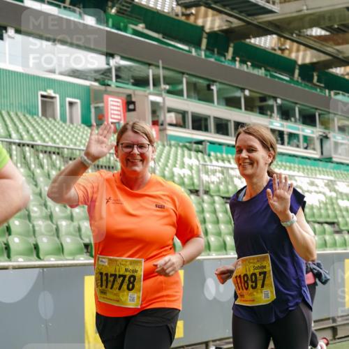 13.09.2026 - 21. swb-Marathon Bremen Michael Burmester http://msf.ph/oto/10424776 13.09.2026 10:47:21 Laufen im Stadion 10161, 10264, 10349, 10535, 10732, 10895, 10933, 10970, 11050, 11104, 11181, 11244, 11262, 11296, 11423, 11443, 11457, 11529, 11530, 11546, 11573, 11574, 11579, 11639, 11663, 11675, 11698, 11760, 12157, 12211, 12285, 12316, 12317, 12340, 12374, 12422, 12444, 12462, 12472, 10002, 10004, 10005, 10176, 10191, 10192, 10271, 10295, 10325, 10335, 10361, 10362, 10459, 10513, 10629, 10756, 10779, 10882, 10997, 10999, 11233, 11307, 11355 meine-sportfotos.de