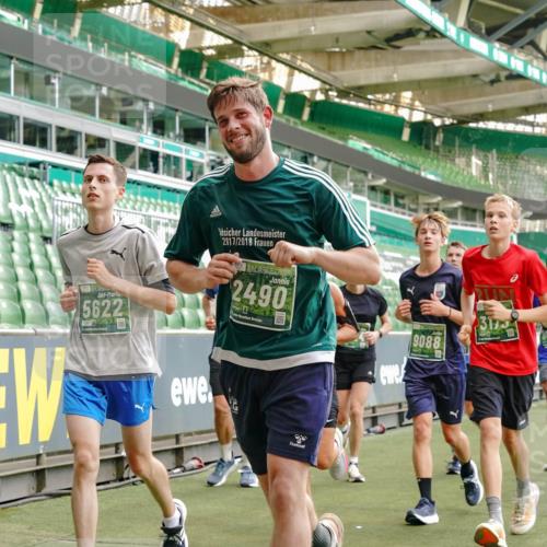13.09.2026 - 21. swb-Marathon Bremen Michael Burmester http://msf.ph/oto/10424792 13.09.2026 13:01:14 Laufen im Stadion 135, 150, 242, 260, 282, 318, 342, 440, 531, 651, 687, 930, 946, 1006, 1067, 1209, 1368, 1436, 1448, 1493, 1494, 1582, 1650, 1861, 1896, 1935, 1963, 2033, 2047, 2062, 2088, 2293, 2306, 2322, 2370, 2409, 2427, 2485, 2490, 2491, 2517, 2560, 2561, 2627, 2638, 2658, 2686, 2700, 2708, 2781, 2906, 2914, 2967, 2987, 3076, 3105, 3145, 3168, 3173, 3273, 3334, 3354, 3372, 3374, 3375, 3385, 3392, 3480, 3524, 3526, 3527, 3642, 3667, 3729, 3774, 3806, 3855, 3856, 3861, 3930 meine-sportfotos.de
