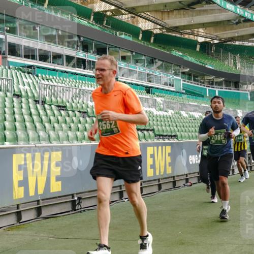 13.09.2026 - 21. swb-Marathon Bremen Michael Burmester http://msf.ph/oto/10424794 13.09.2026 13:24:11 Laufen im Stadion 137, 182, 294, 324, 434, 505, 533, 548, 609, 708, 721, 723, 739, 743, 752, 892, 1178, 1273, 1331, 1463, 1471, 1491, 1515, 1597, 1598, 1691, 1746, 1788, 1944, 2095, 2211, 2213, 2252, 2267, 2286, 2312, 2323, 2433, 2445, 2465, 2475, 2483, 2495, 2497, 2503, 2526, 2554, 2571, 2644, 2768, 2776, 2936, 2968, 3211, 3252, 3282, 3288, 3289, 3292, 3298, 3306, 3312, 3347, 3364, 3381, 3395, 3423, 3447, 3505, 3530, 3559, 3727, 3770, 3819, 4054, 4231, 4406, 4407, 4466, 4467 meine-sportfotos.de
