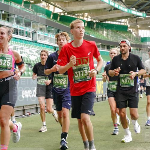 13.09.2026 - 21. swb-Marathon Bremen Michael Burmester http://msf.ph/oto/10424811 13.09.2026 13:01:15 Laufen im Stadion 135, 150, 242, 260, 282, 318, 342, 440, 531, 651, 687, 930, 946, 1006, 1067, 1209, 1368, 1436, 1448, 1493, 1494, 1582, 1650, 1861, 1896, 1935, 1963, 2033, 2047, 2062, 2088, 2293, 2306, 2322, 2370, 2409, 2427, 2485, 2490, 2491, 2517, 2560, 2561, 2627, 2638, 2658, 2686, 2700, 2708, 2781, 2906, 2914, 2967, 2987, 3076, 3105, 3145, 3168, 3173, 3273, 3334, 3354, 3372, 3374, 3375, 3385, 3392, 3480, 3524, 3526, 3527, 3642, 3667, 3729, 3774, 3806, 3855, 3856, 3861 meine-sportfotos.de