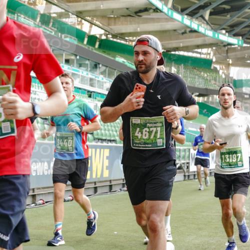 13.09.2026 - 21. swb-Marathon Bremen Michael Burmester http://msf.ph/oto/10424831 13.09.2026 13:01:16 Laufen im Stadion 135, 150, 242, 260, 282, 318, 342, 440, 531, 651, 687, 930, 946, 1006, 1067, 1209, 1368, 1436, 1448, 1493, 1494, 1582, 1650, 1861, 1896, 1935, 1963, 2033, 2047, 2062, 2088, 2293, 2306, 2322, 2370, 2409, 2427, 2485, 2490, 2491, 2517, 2560, 2561, 2627, 2638, 2658, 2686, 2700, 2708, 2781, 2906, 2914, 2967, 2987, 3076, 3105, 3145, 3168, 3173, 3273, 3294, 3334, 3354, 3372, 3374, 3375, 3385, 3392, 3480, 3524, 3526, 3527, 3642, 3667, 3729, 3774, 3806, 3855, 3856, 3861 meine-sportfotos.de