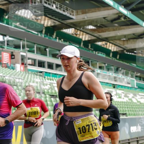 13.09.2026 - 21. swb-Marathon Bremen Michael Burmester http://msf.ph/oto/10424843 13.09.2026 10:47:24 Laufen im Stadion 10161, 10264, 10292, 10349, 10535, 10732, 10895, 10925, 10933, 10970, 11050, 11104, 11181, 11244, 11262, 11296, 11423, 11443, 11457, 11529, 11530, 11546, 11573, 11574, 11579, 11639, 11663, 11675, 11698, 11760, 12083, 12157, 12211, 12285, 12316, 12317, 12340, 12374, 12422, 12444, 12462, 12472, 10002, 10004, 10005, 10176, 10191, 10192, 10271, 10295, 10325, 10335, 10361, 10362, 10459, 10513, 10629, 10756, 10779, 10882, 10997, 10999, 11233, 11307, 11355 meine-sportfotos.de