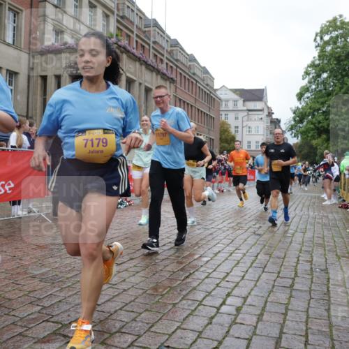 13.09.2026 - Kiel Lauf Yannick Fuchs http://msf.ph/oto/10424863 13.09.2026 11:01:07 Ziel 48, 823, 1448, 1522, 2132, 2144, 2637, 2658, 3340, 4529, 4530, 5552, 6653, 7456, 9899, 9900, 11857, 190, 362, 1314, 1722, 1795, 2038, 2267, 2697, 3423, 3425, 4055, 4261, 4706, 4769, 4855, 4915, 5648, 5794, 5912, 6399, 6426, 6995, 6996, 7179, 7214, 7516, 7610, 8229, 8590, 8622, 8686, 9199, 9594, 10339, 10480, 10529, 10590, 10700, 10885, 11797, 11972, 12192, 12326, 12756, 539, 842, 1018, 1744, 5451, 7191, 8307, 362, 4524, 4905, 9327 meine-sportfotos.de