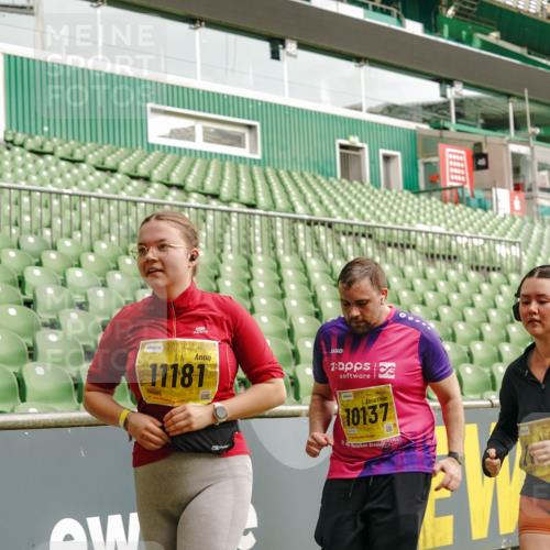 13.09.2026 - 21. swb-Marathon Bremen Michael Burmester http://msf.ph/oto/10424872 13.09.2026 10:47:26 Laufen im Stadion 10161, 10264, 10292, 10349, 10535, 10732, 10895, 10925, 10933, 10970, 11050, 11104, 11244, 11262, 11296, 11423, 11443, 11457, 11529, 11530, 11546, 11573, 11574, 11579, 11639, 11663, 11675, 11698, 11760, 12083, 12157, 12211, 12285, 12316, 12317, 12340, 12374, 12422, 12444, 12462, 12472, 10002, 10004, 10005, 10176, 10191, 10192, 10271, 10295, 10325, 10335, 10361, 10362, 10459, 10513, 10629, 10679, 10713, 10756, 10779, 10882, 10997, 10999, 11233, 11307, 11355 meine-sportfotos.de