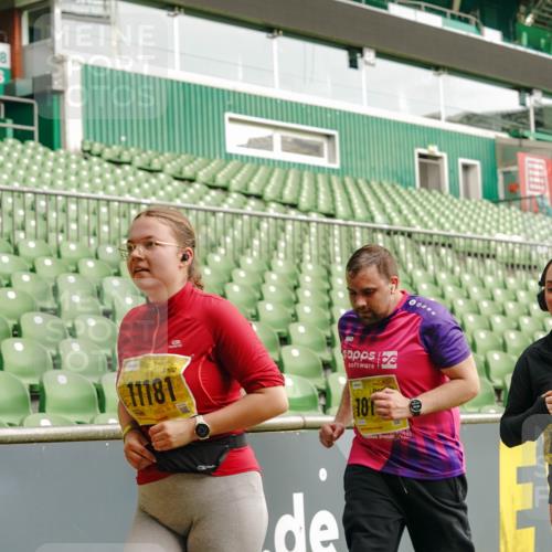 13.09.2026 - 21. swb-Marathon Bremen Michael Burmester http://msf.ph/oto/10424883 13.09.2026 10:47:26 Laufen im Stadion 10161, 10264, 10292, 10349, 10535, 10732, 10895, 10925, 10933, 10970, 11050, 11104, 11244, 11262, 11296, 11423, 11443, 11457, 11529, 11530, 11546, 11573, 11574, 11579, 11639, 11663, 11675, 11698, 11760, 12083, 12157, 12211, 12285, 12316, 12317, 12340, 12374, 12422, 12444, 12462, 12472, 10002, 10004, 10005, 10176, 10191, 10192, 10271, 10295, 10325, 10335, 10361, 10362, 10459, 10513, 10629, 10679, 10713, 10756, 10779, 10882, 10997, 10999, 11233, 11307, 11355 meine-sportfotos.de