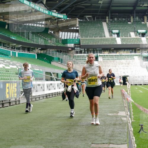 13.09.2026 - 21. swb-Marathon Bremen Michael Burmester http://msf.ph/oto/10424890 13.09.2026 10:47:28 Laufen im Stadion 10161, 10264, 10292, 10349, 10440, 10535, 10732, 10789, 10895, 10925, 10933, 10970, 11050, 11104, 11244, 11262, 11296, 11423, 11443, 11457, 11529, 11530, 11546, 11573, 11574, 11579, 11639, 11663, 11675, 11698, 11760, 12083, 12157, 12211, 12285, 12316, 12317, 12340, 12422, 12444, 12462, 12472, 10002, 10004, 10005, 10176, 10191, 10192, 10271, 10295, 10325, 10335, 10459, 10513, 10629, 10679, 10713, 10756, 10779, 10882, 10997, 10999, 11233, 11307, 11355 meine-sportfotos.de