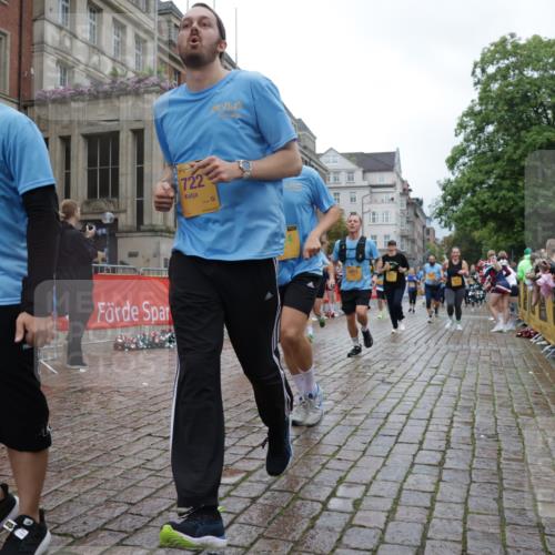 13.09.2026 - Kiel Lauf Yannick Fuchs http://msf.ph/oto/10424892 13.09.2026 11:01:12 Ziel 539, 823, 842, 1448, 1522, 1744, 2132, 2637, 3340, 4530, 4788, 5052, 5552, 6300, 6522, 6653, 7651, 8469, 8596, 9899, 11216, 11217, 11581, 11805, 11857, 12151, 48, 190, 1314, 1722, 1795, 2038, 2144, 2658, 2697, 3423, 3425, 4055, 4529, 4530, 4706, 4769, 4855, 4915, 5648, 5794, 5912, 6399, 6426, 6995, 6996, 7214, 7456, 7516, 7610, 8229, 8590, 8622, 8686, 9199, 9594, 9899, 9900, 10339, 10480, 10529, 10700, 10885, 11972, 12192, 12326, 1018, 3626, 3662, 5451, 7191, 8307, 362 meine-sportfotos.de