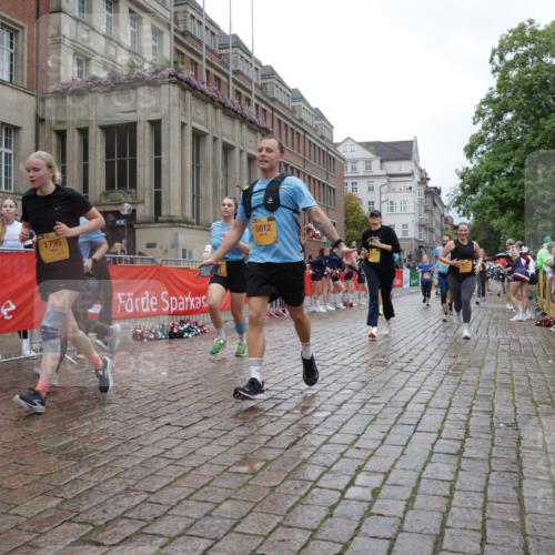 13.09.2026 - Kiel Lauf Yannick Fuchs http://msf.ph/oto/10424900 13.09.2026 11:01:13 Ziel 539, 823, 842, 1448, 1522, 1744, 2132, 2637, 3340, 4788, 5052, 5552, 6300, 6522, 6653, 7651, 8469, 8596, 11216, 11217, 11581, 11805, 11857, 12010, 12151, 48, 190, 1314, 1795, 2038, 2144, 2658, 2697, 3423, 3425, 4055, 4529, 4530, 4769, 4855, 4915, 5648, 5794, 5912, 6399, 6426, 6995, 6996, 7214, 7456, 7516, 7610, 8229, 8590, 8622, 9199, 9594, 9899, 9900, 10339, 10480, 10529, 10700, 10885, 11972, 12192, 12326, 955, 1018, 3626, 3662, 5451, 7191, 8307, 362 meine-sportfotos.de