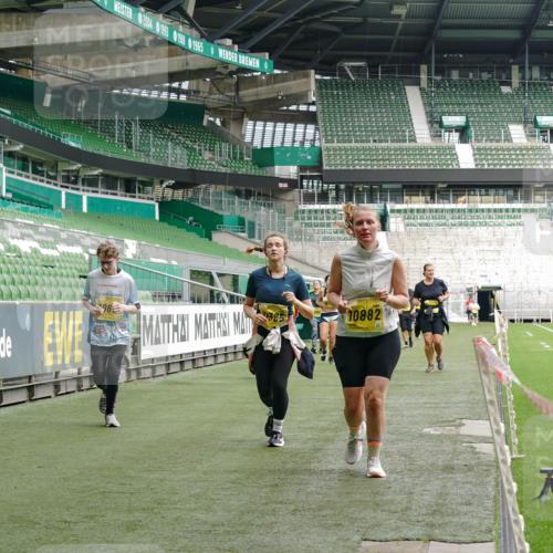 13.09.2026 - 21. swb-Marathon Bremen Michael Burmester http://msf.ph/oto/10424906 13.09.2026 10:47:29 Laufen im Stadion 10161, 10264, 10292, 10349, 10440, 10535, 10732, 10789, 10895, 10925, 10933, 10970, 11050, 11104, 11262, 11296, 11423, 11443, 11457, 11529, 11530, 11546, 11573, 11574, 11579, 11639, 11663, 11675, 11698, 11760, 12083, 12157, 12211, 12285, 12316, 12317, 12340, 12422, 12444, 12462, 12472, 12561, 10002, 10004, 10005, 10176, 10191, 10192, 10271, 10295, 10325, 10335, 10459, 10513, 10629, 10679, 10713, 10756, 10779, 10882, 10997, 10999, 11081, 11233, 11307, 11355 meine-sportfotos.de