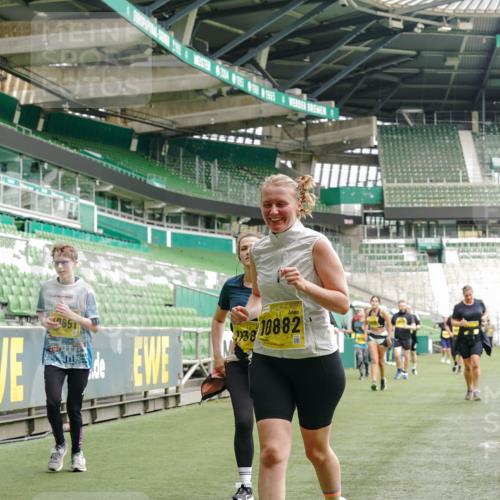 13.09.2026 - 21. swb-Marathon Bremen Michael Burmester http://msf.ph/oto/10424939 13.09.2026 10:47:30 Laufen im Stadion 10161, 10264, 10292, 10349, 10440, 10535, 10732, 10789, 10895, 10925, 10933, 10970, 11050, 11104, 11262, 11296, 11423, 11443, 11457, 11529, 11530, 11546, 11573, 11579, 11639, 11663, 11675, 11698, 11760, 12083, 12157, 12211, 12316, 12317, 12340, 12422, 12444, 12462, 12471, 12472, 12561, 10002, 10004, 10005, 10176, 10191, 10192, 10271, 10295, 10325, 10335, 10459, 10513, 10629, 10679, 10713, 10756, 10779, 10882, 10997, 10999, 11081, 11233, 11307, 11355 meine-sportfotos.de