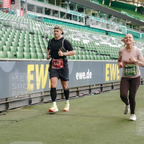 13.09.2026 - 21. swb-Marathon Bremen Michael Burmester http://msf.ph/oto/10424961 13.09.2026 13:01:23 Laufen im Stadion 135, 150, 242, 282, 318, 440, 531, 651, 687, 930, 946, 1006, 1067, 1163, 1368, 1436, 1448, 1582, 1650, 1861, 1896, 1935, 1963, 2033, 2047, 2062, 2292, 2293, 2306, 2322, 2370, 2409, 2427, 2485, 2490, 2491, 2560, 2561, 2627, 2638, 2658, 2686, 2700, 2708, 2781, 2906, 2967, 2987, 3013, 3044, 3076, 3105, 3145, 3168, 3173, 3187, 3248, 3294, 3334, 3354, 3372, 3374, 3375, 3385, 3392, 3480, 3524, 3526, 3527, 3642, 3667, 3729, 3774, 3806, 3855, 3856 meine-sportfotos.de