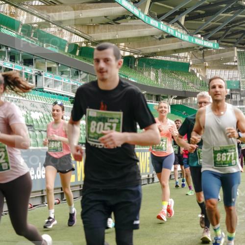13.09.2026 - 21. swb-Marathon Bremen Michael Burmester http://msf.ph/oto/10424972 13.09.2026 13:01:24 Laufen im Stadion 135, 150, 242, 282, 318, 440, 531, 651, 687, 930, 946, 1006, 1067, 1163, 1368, 1436, 1448, 1582, 1650, 1861, 1896, 1935, 1963, 2033, 2047, 2062, 2292, 2293, 2306, 2322, 2370, 2409, 2427, 2485, 2490, 2491, 2560, 2561, 2627, 2638, 2658, 2686, 2700, 2708, 2781, 2906, 2967, 2987, 3013, 3044, 3076, 3105, 3145, 3168, 3173, 3187, 3248, 3294, 3334, 3354, 3372, 3374, 3375, 3385, 3392, 3480, 3524, 3526, 3527, 3642, 3667, 3729, 3774, 3806, 3855, 3856 meine-sportfotos.de