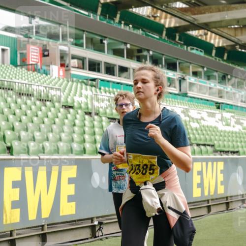 13.09.2026 - 21. swb-Marathon Bremen Michael Burmester http://msf.ph/oto/10424979 13.09.2026 10:47:33 Laufen im Stadion 10161, 10264, 10292, 10349, 10440, 10535, 10732, 10789, 10895, 10925, 10933, 10970, 11050, 11104, 11262, 11296, 11423, 11443, 11457, 11529, 11530, 11546, 11573, 11579, 11639, 11663, 11675, 11698, 11760, 12083, 12157, 12211, 12316, 12317, 12340, 12422, 12444, 12462, 12471, 12472, 12561, 10002, 10004, 10005, 10176, 10191, 10192, 10271, 10295, 10325, 10335, 10459, 10513, 10629, 10679, 10713, 10756, 10779, 10882, 10997, 10999, 11081, 11233, 11307, 11355 meine-sportfotos.de