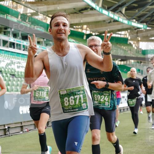 13.09.2026 - 21. swb-Marathon Bremen Michael Burmester http://msf.ph/oto/10425009 13.09.2026 13:01:25 Laufen im Stadion 135, 150, 242, 282, 318, 440, 531, 651, 687, 930, 946, 1006, 1067, 1163, 1368, 1436, 1448, 1582, 1650, 1861, 1896, 1935, 1963, 2033, 2047, 2062, 2292, 2293, 2306, 2322, 2345, 2370, 2409, 2427, 2485, 2490, 2491, 2560, 2561, 2627, 2638, 2658, 2666, 2686, 2700, 2708, 2781, 2906, 2967, 2987, 3013, 3044, 3076, 3105, 3145, 3163, 3164, 3168, 3173, 3187, 3248, 3294, 3334, 3354, 3372, 3374, 3375, 3385, 3392, 3480, 3524, 3526, 3527, 3642, 3667, 3729, 3774, 3806, 3855, 3856 meine-sportfotos.de