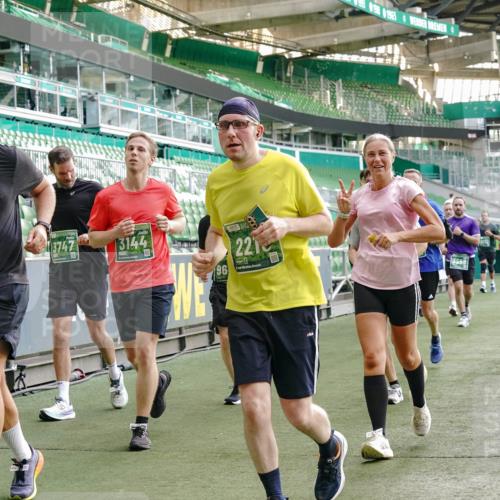 13.09.2026 - 21. swb-Marathon Bremen Michael Burmester http://msf.ph/oto/10425021 13.09.2026 13:24:21 Laufen im Stadion 137, 182, 213, 294, 324, 434, 505, 533, 548, 609, 708, 721, 723, 739, 743, 752, 892, 1178, 1273, 1331, 1463, 1471, 1491, 1515, 1597, 1598, 1746, 1788, 1944, 2095, 2211, 2213, 2252, 2267, 2271, 2286, 2312, 2323, 2433, 2445, 2465, 2475, 2483, 2495, 2497, 2503, 2506, 2526, 2554, 2571, 2644, 2768, 2776, 2833, 2936, 2968, 3005, 3211, 3252, 3282, 3288, 3289, 3292, 3298, 3306, 3312, 3347, 3364, 3381, 3390, 3395, 3423, 3447, 3505, 3559, 3727, 3770, 3819, 4231, 4466, 4467 meine-sportfotos.de