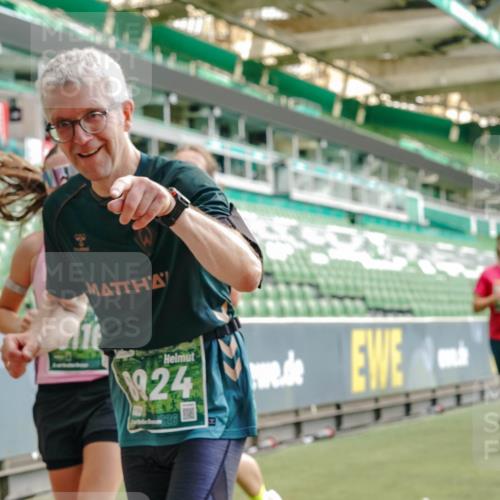 13.09.2026 - 21. swb-Marathon Bremen Michael Burmester http://msf.ph/oto/10425032 13.09.2026 13:01:26 Laufen im Stadion 135, 150, 242, 282, 318, 440, 531, 651, 687, 930, 946, 1006, 1067, 1163, 1368, 1436, 1448, 1582, 1650, 1861, 1896, 1935, 1963, 2033, 2047, 2062, 2292, 2293, 2306, 2322, 2345, 2370, 2409, 2427, 2485, 2490, 2491, 2560, 2561, 2627, 2638, 2658, 2666, 2686, 2700, 2708, 2781, 2906, 2967, 2987, 3013, 3044, 3076, 3105, 3145, 3163, 3164, 3168, 3173, 3187, 3248, 3294, 3334, 3354, 3372, 3374, 3375, 3385, 3392, 3480, 3524, 3526, 3527, 3642, 3667, 3729, 3774, 3806, 3855, 3856 meine-sportfotos.de