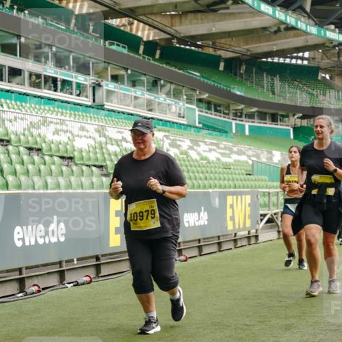 13.09.2026 - 21. swb-Marathon Bremen Michael Burmester http://msf.ph/oto/10425060 13.09.2026 10:47:37 Laufen im Stadion 10161, 10264, 10292, 10349, 10440, 10535, 10732, 10789, 10895, 10925, 10933, 10970, 11104, 11262, 11296, 11423, 11443, 11457, 11529, 11530, 11546, 11573, 11579, 11639, 11663, 11675, 11698, 11760, 12083, 12157, 12211, 12316, 12317, 12340, 12422, 12444, 12471, 12472, 12561, 10002, 10004, 10005, 10176, 10191, 10192, 10271, 10295, 10325, 10335, 10459, 10513, 10629, 10679, 10713, 10756, 10779, 10882, 10997, 10999, 11081, 11233, 11307, 11355 meine-sportfotos.de